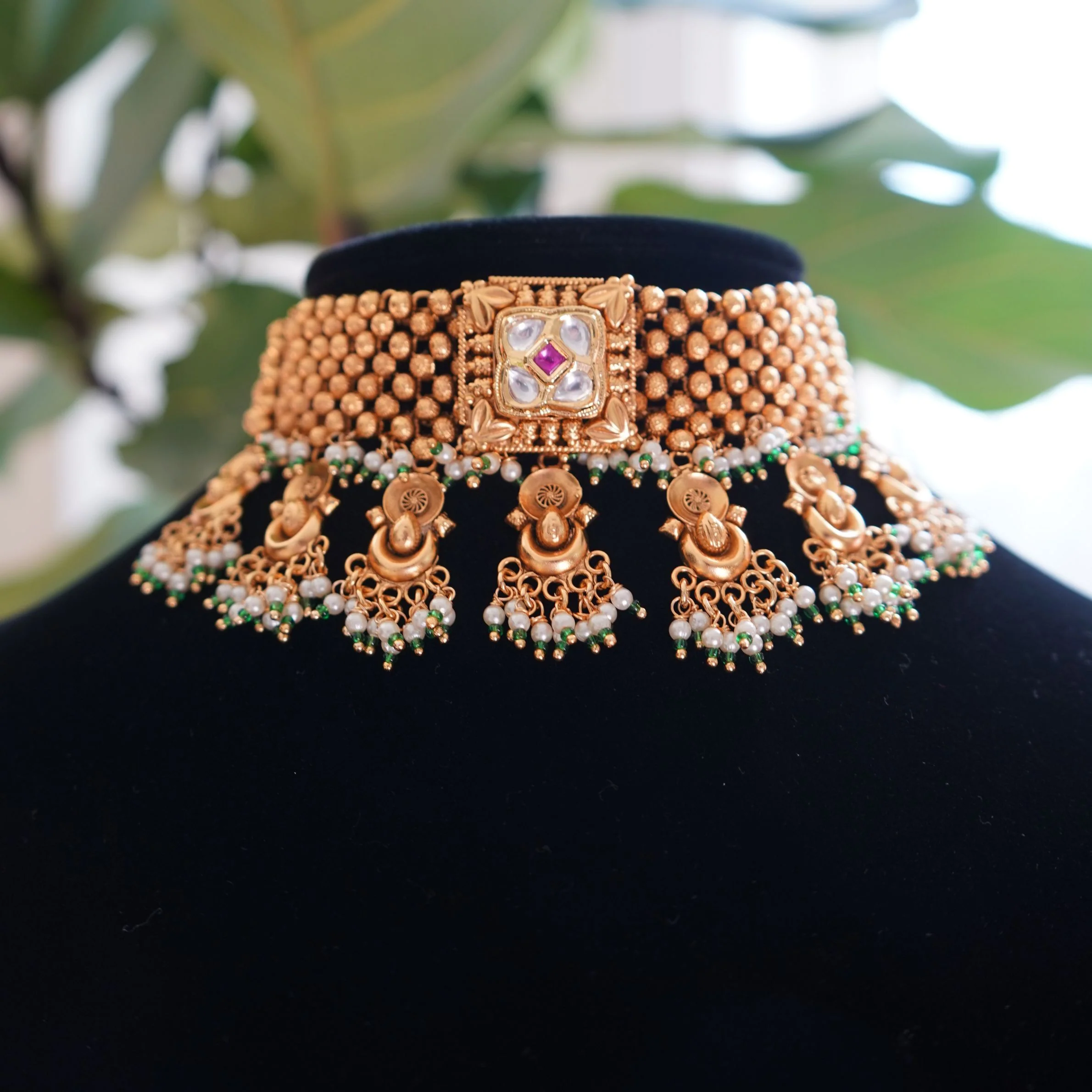 Aadhavi Necklace Set - Image 2