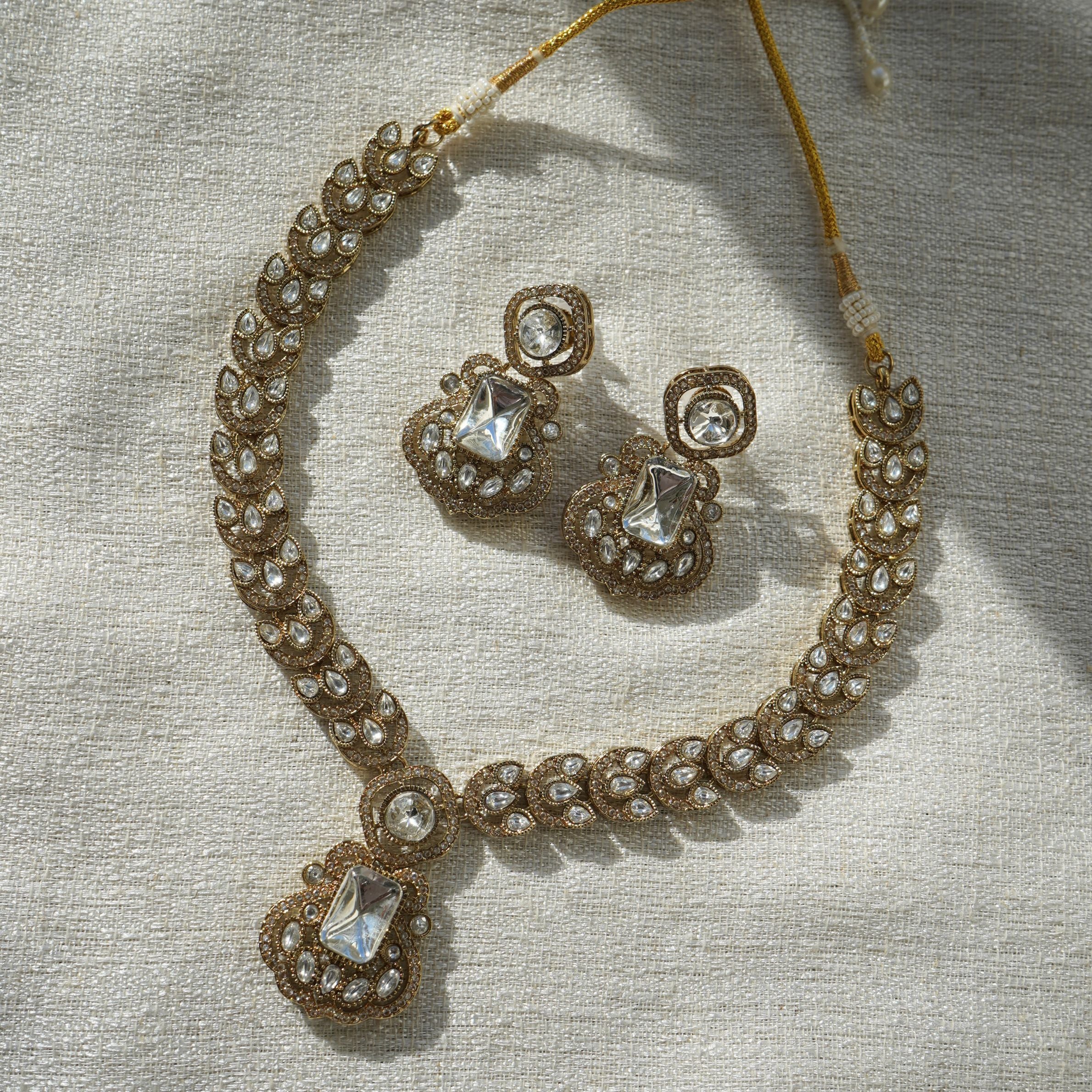 Evelyn Necklace Set