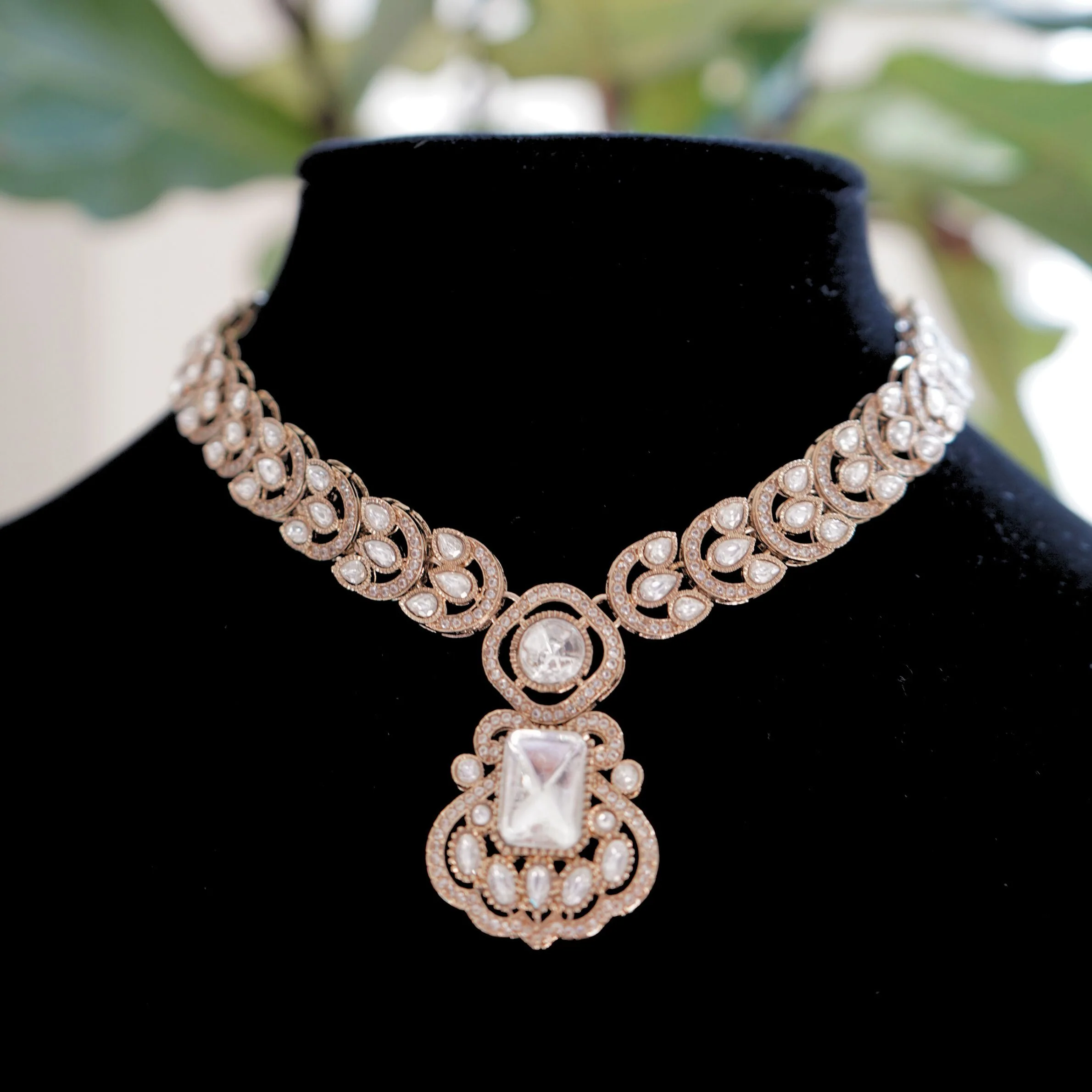 Evelyn Necklace Set - Image 4