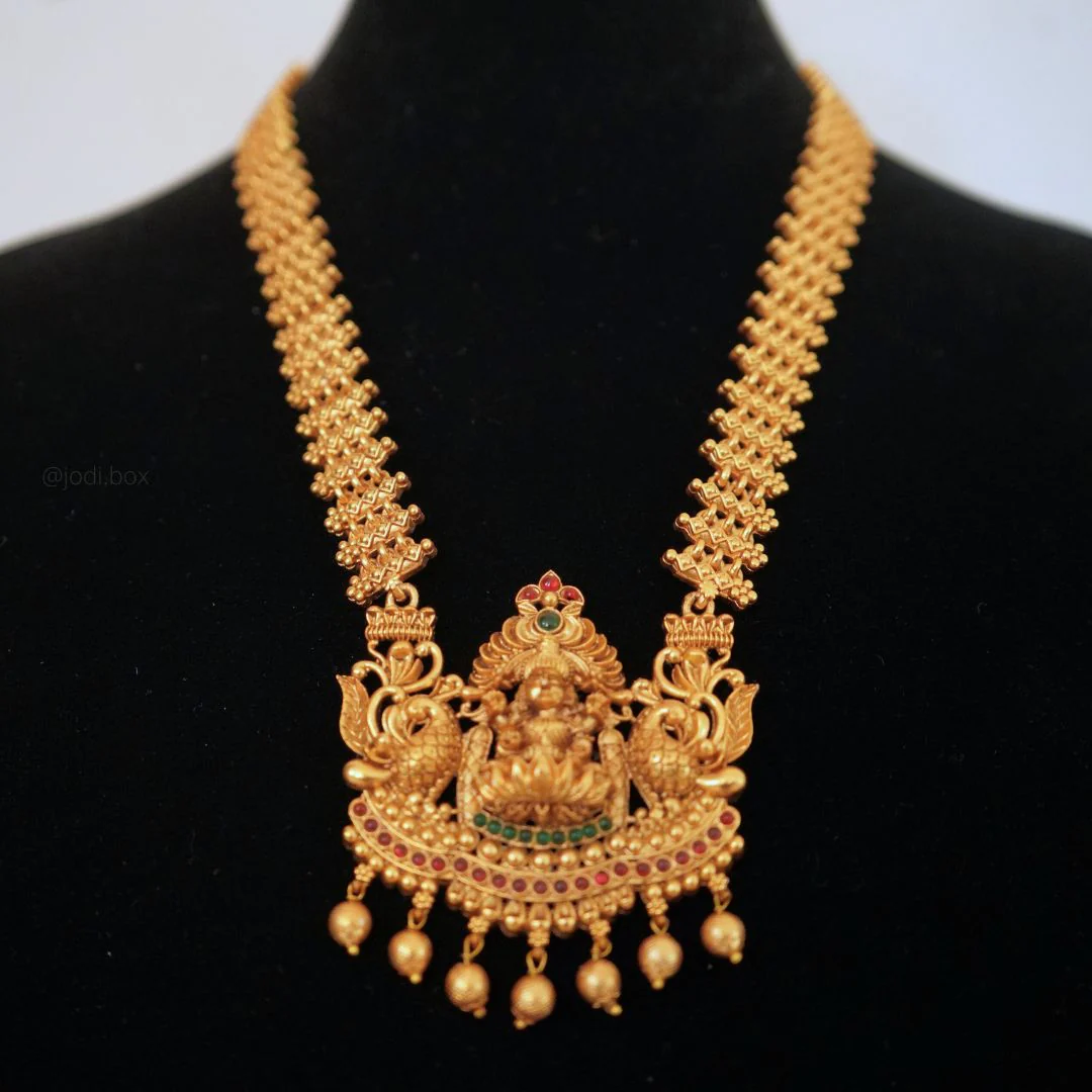 Haniya Necklace Set