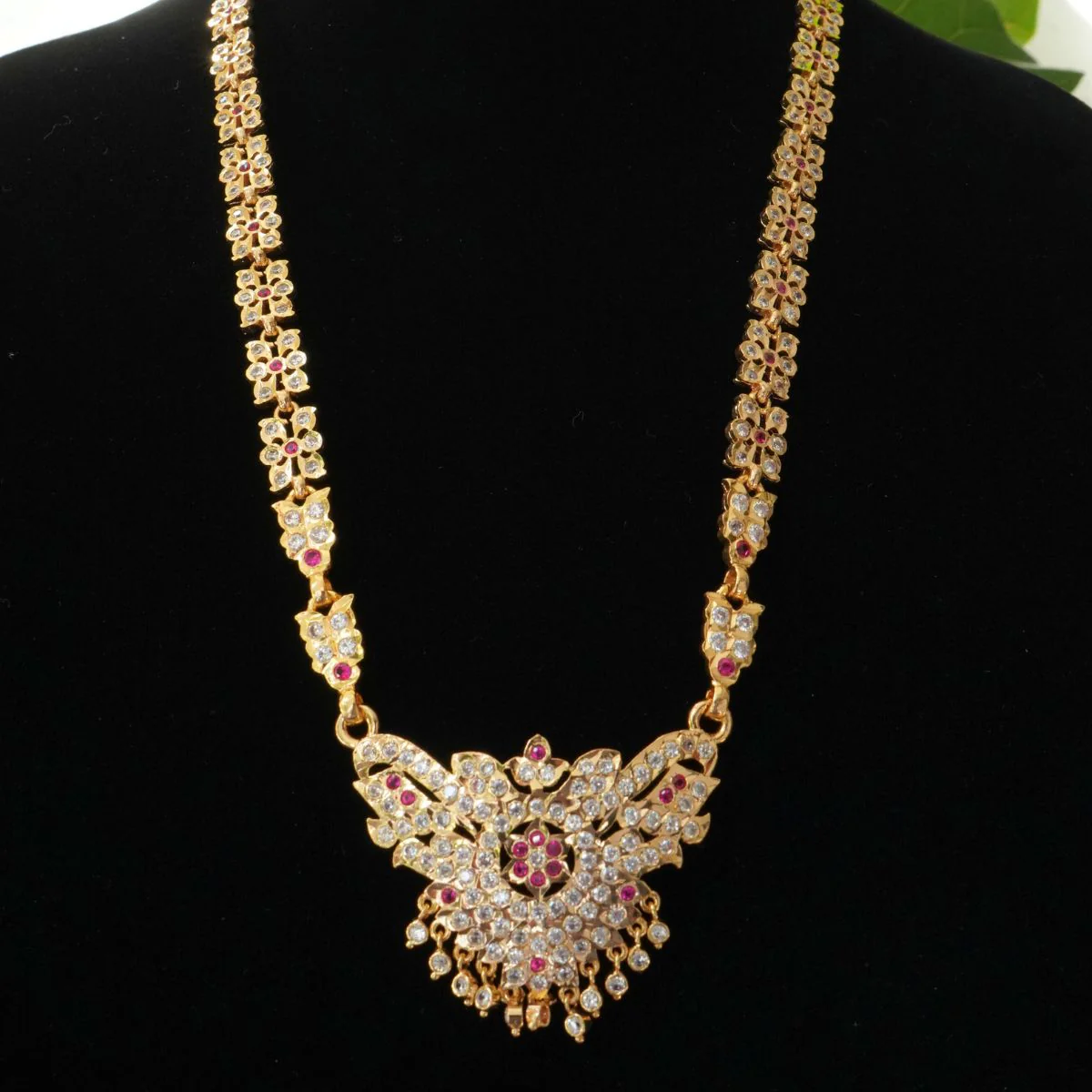 Kairavi Attigai Necklace