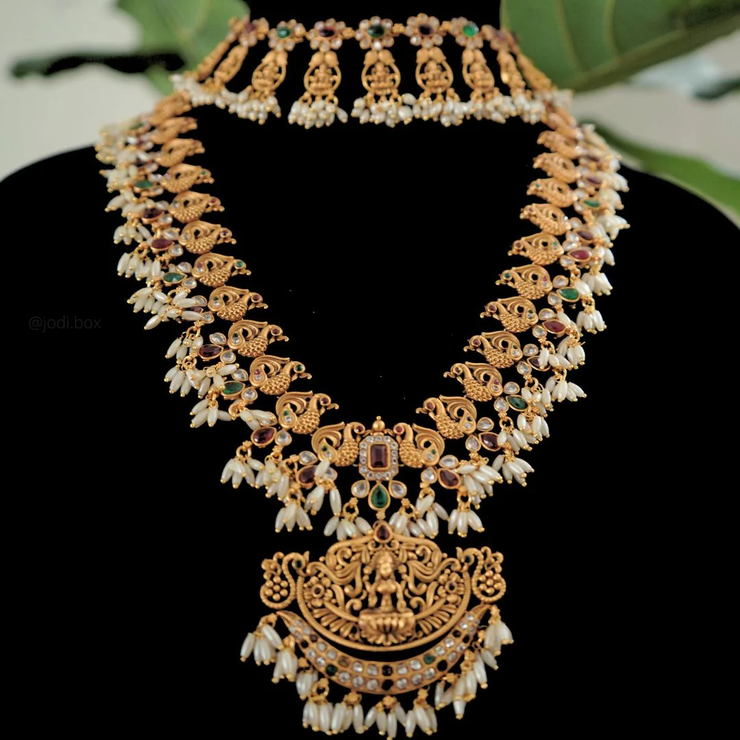 Mirna Necklace Set
