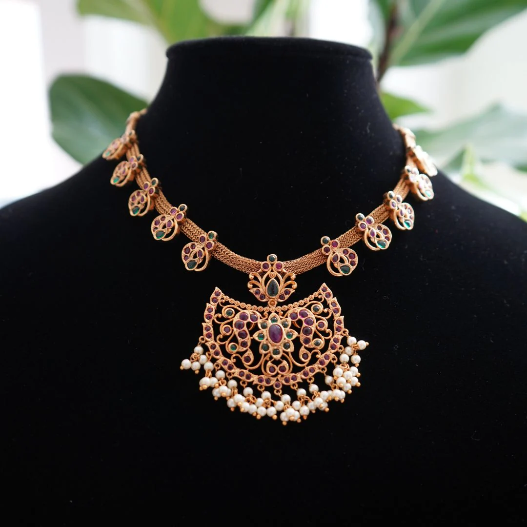 Niveda Necklace Set - Image 2