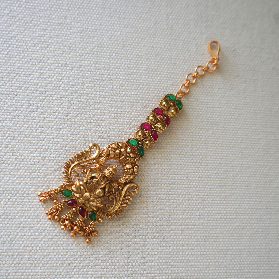 Pooja Uchi Pattam / Tikka