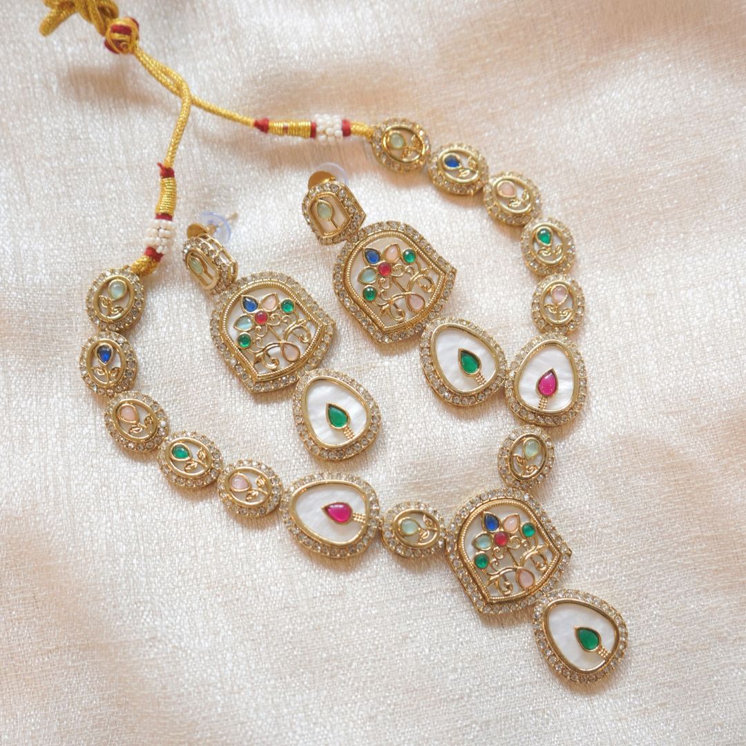 Samina I Necklace Set - Image 2